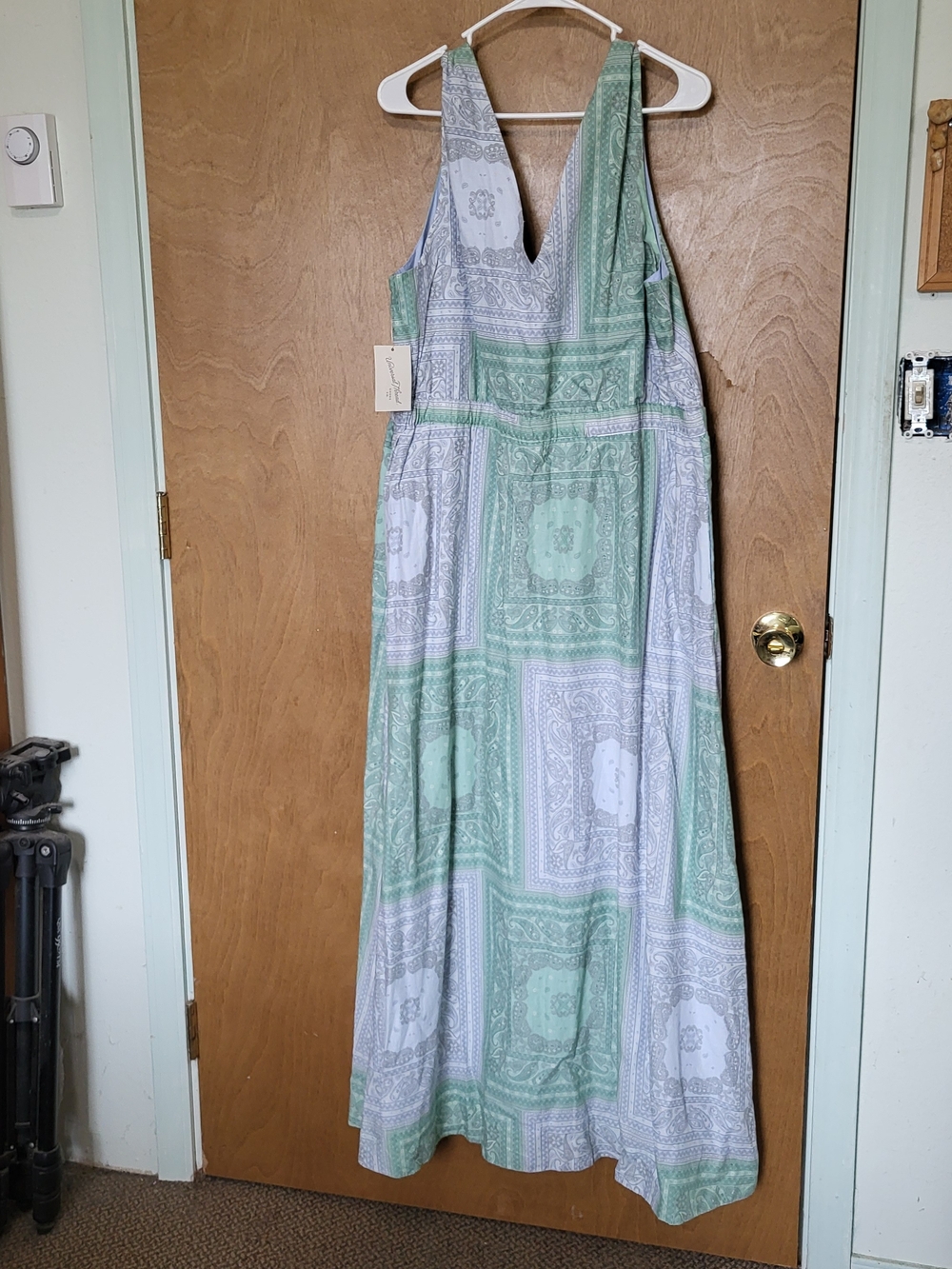 Universal Thread Mint & White Sleeveless V-Neck Maxi Dress - Picture 5 of 5